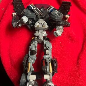 TRANSFORMERS DARK OF THE MOON MECHTECH Voyager Class IRONHIDE